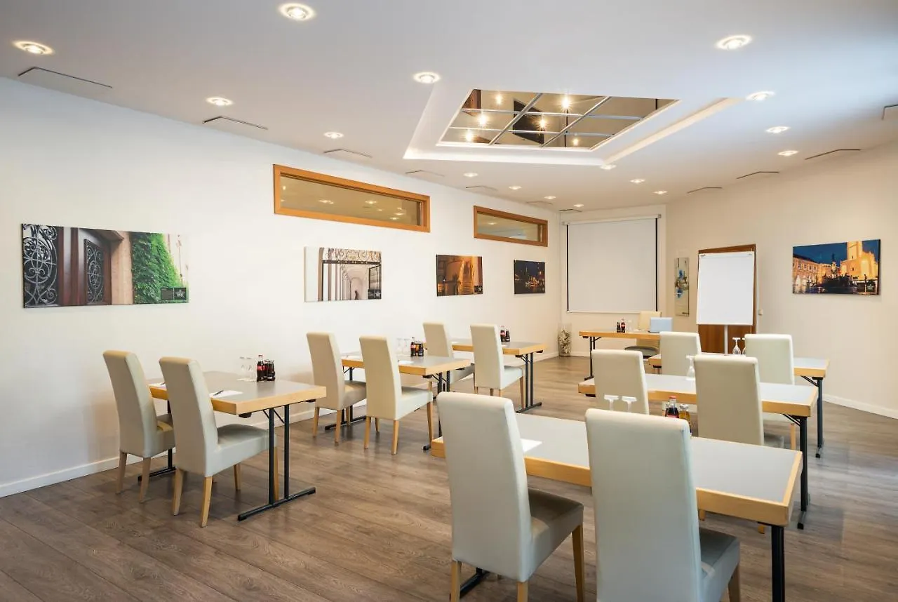 ****  Qu Hotel Augsburg Németország