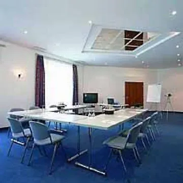QU Hotel Augsburg 4*,